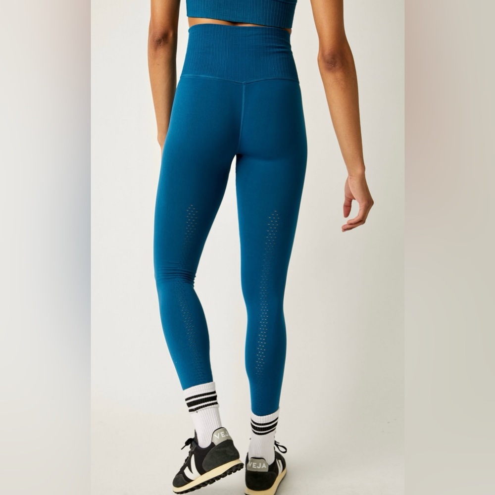 Brand new with tags fp movement (free people) high rise leggings. Size xs/s